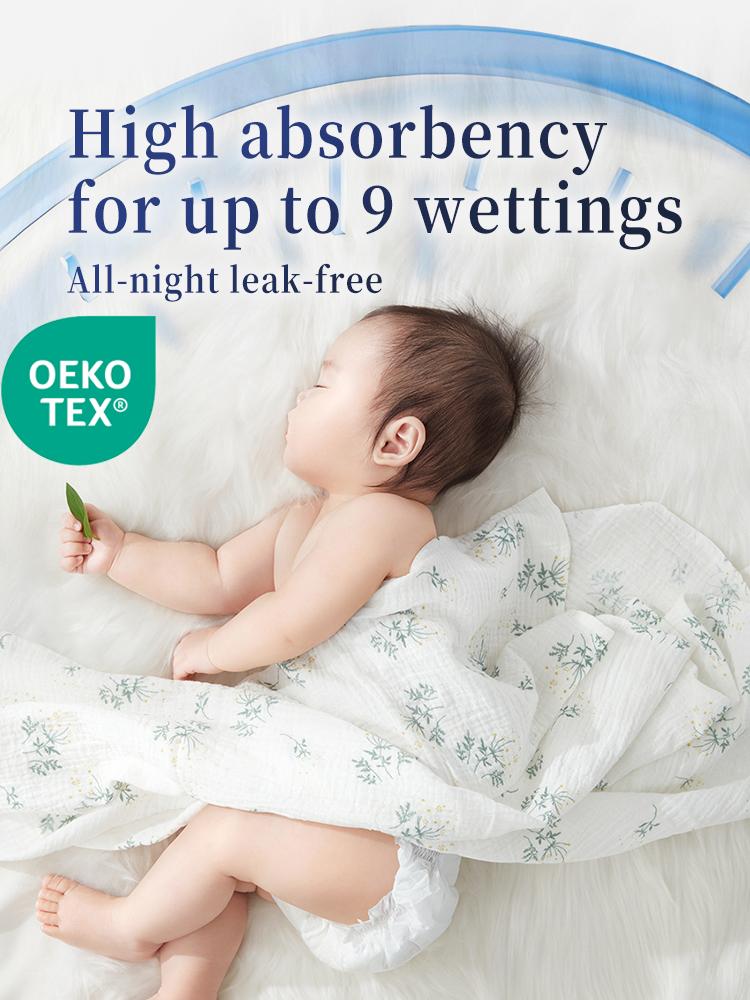 Sleeping baby wearing a Chiaus diaper, illustrating absorbency